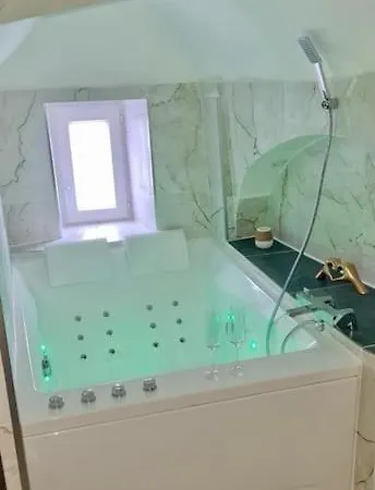 - Beaumont Apartament *