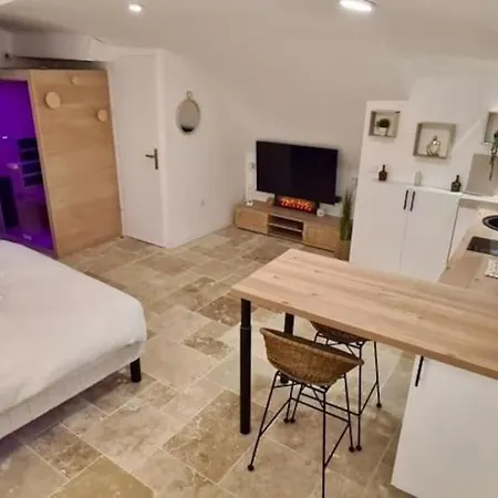 - Beaumont Apartament